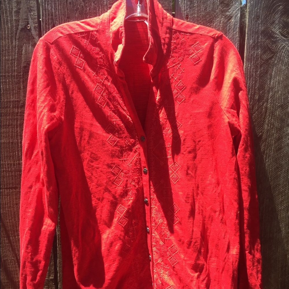 Embroidered fancy collard button-up